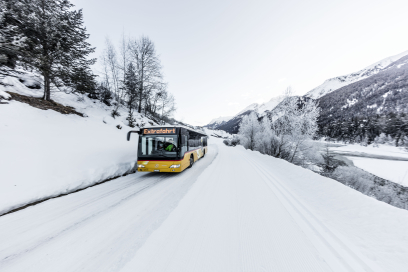 Extrafahrt des PostAutos in der Ferienregion Engadin Scuol Zernez im Winter Extrafahrt des PostAutos in der Ferienregion Engadin Scuol Zernez im Winter