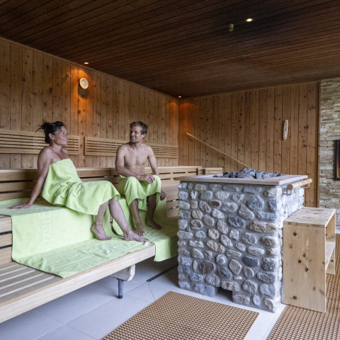 Saunalandschaft und Ruheräume im Bogn Engiadina Bogn Engiadina Scuol Saunalandschaft und Ruheräume