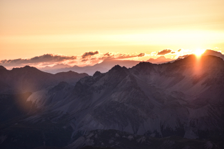 Sonnenaufgang am Piz Daint im Val Müstair Sonnenaufgang am Piz Daint im Val Müstair