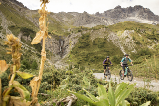 Nach Aufstieg ins Val Mora Nach Aufstieg ins Val Mora