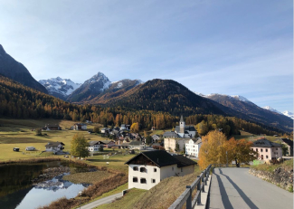 Lai da Tarasp mit Blick auf Fontana Lai da Tarasp