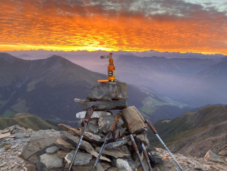 Biera Engiadinaisa auf dem Piz Spadla im Unterengadin Biera Engiadinaisa auf dem Piz Spadla im Unterengadin
