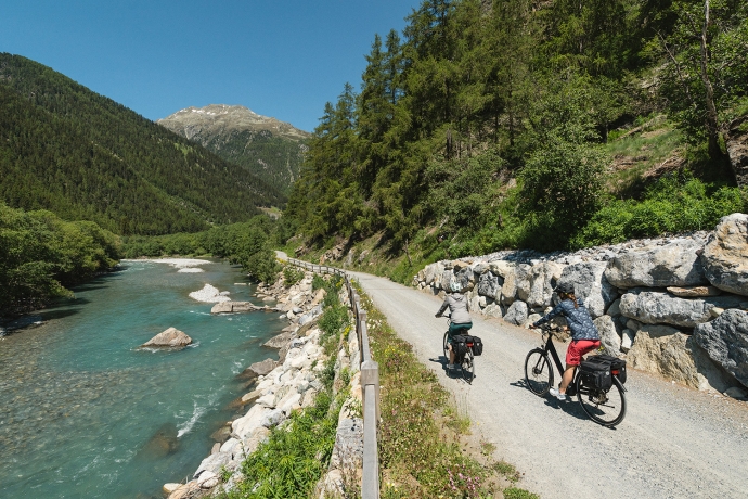 Velotour auf dem Innradweg im Engadin
