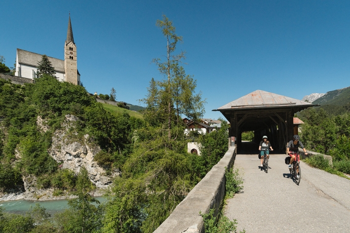 Velotour auf dem Innradweg im Engadin