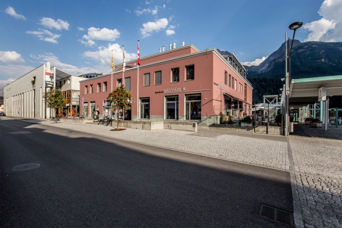 Badehotel Belvair in Scuol Aussenansicht  Badehotel Belvair in Scuol Aussenansicht