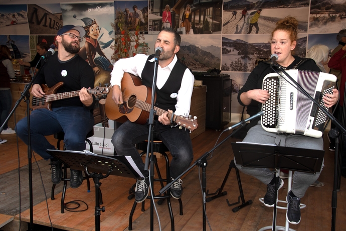 Die Band Rebels aus Zernez an der Messe WEGA 2019 Die Band Rebels aus Zernez an der Messe WEGA 2019