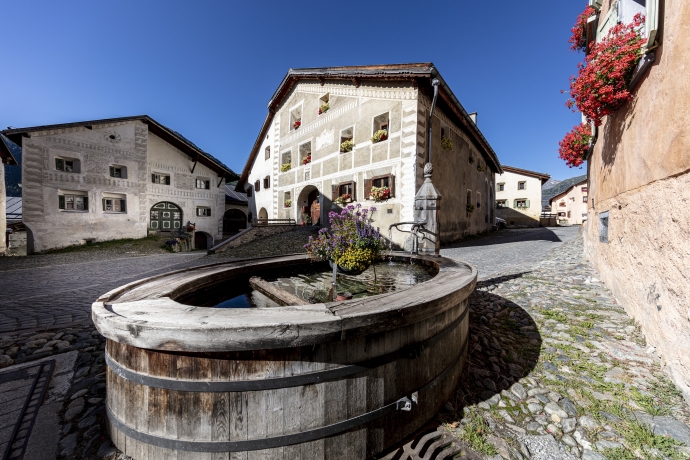 Schellen-Ursli-Dorf Guarda. Schellen-Ursli-Dorf Guarda.