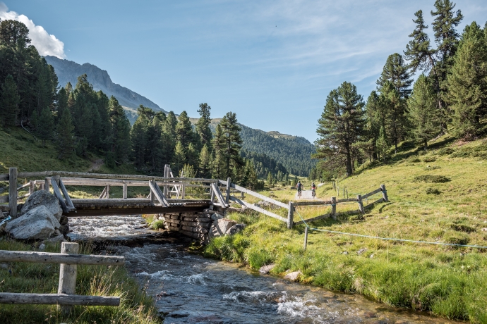 Durch die wilde Landschaft des Val S-charl führt die erste Etappe. Durch die wilde Landschaft des Val S-charl führt die erste Etappe.