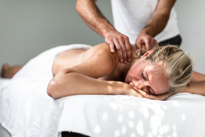 Massage im Römisch-Irischen-Bad Bogn Engiadina Scuol. Massage im Römisch-Irischen-Bad Bogn Engiadina Scuol.