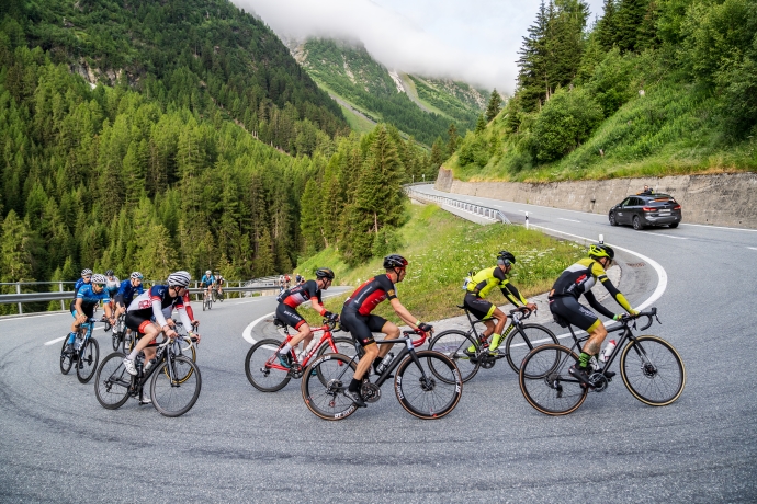 Die diesjährige Strecke führte die Rennradsportler über den Flüelapass nach Davos und über den Albulapass wieder zurück ins Engadin.