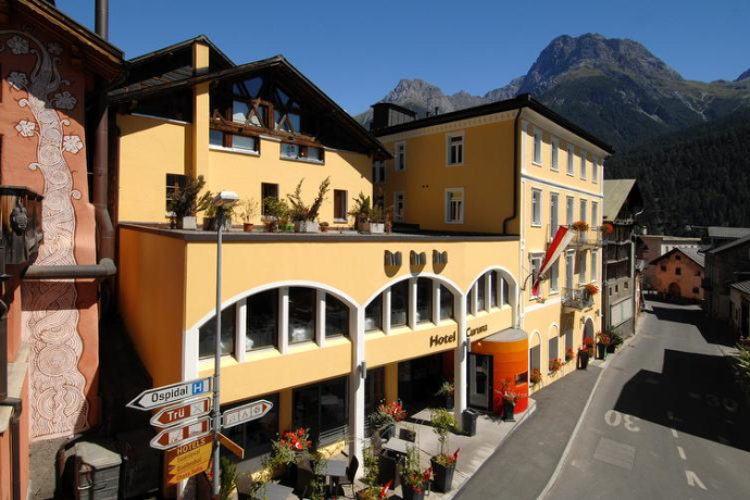 Wohlfühlhotel Curuna Scuol. Wohlfühlhotel Curuna Scuol.
