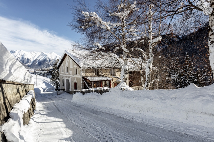 Brail, Engadin, im Winter Brail, Engadin, im Winter