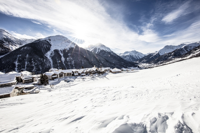 Engadinerdorf Guarda im Winter