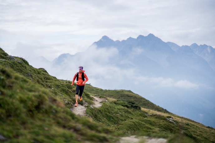 Trailrunning bei Ftan im Engadin, Schweiz.