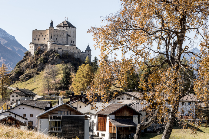 schloss-tarasp-andrea-badrutt schloss-tarasp-andrea-badrutt