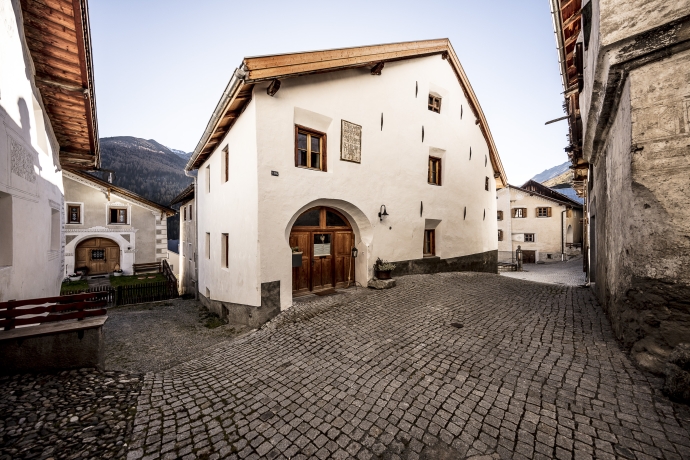 Bergsteigerdorf Ardez © Andrea Badrutt Bergsteigerdorf Ardez