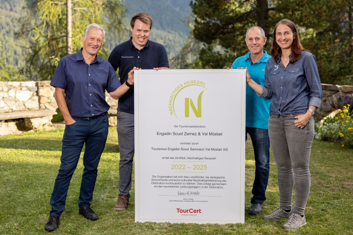 Übergabe TourCert Zertifikat