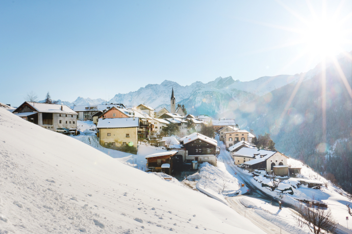 Guarda_Dorfansicht_Bergsteigerdorf_Winter Guarda_Dorfansicht_Bergsteigerdorf_Winter