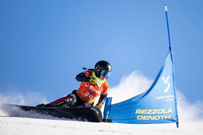 Lucia Dalmasso beim FIS Snowboard Weltcup Scuol 2024