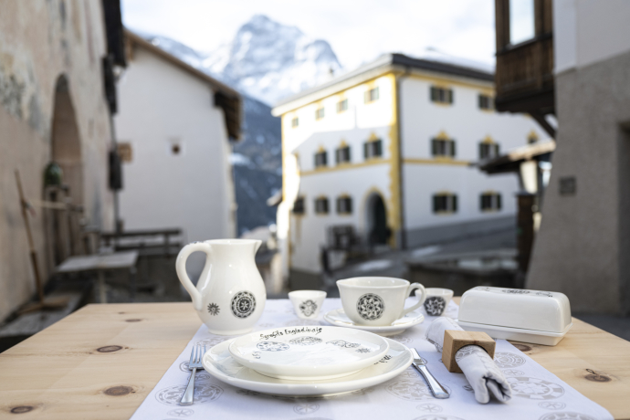 Sgrafits Engiadinais Butia Schlerin