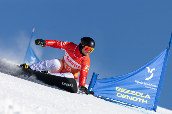 Snowboard Weltcup Scuol Dario Caviezel