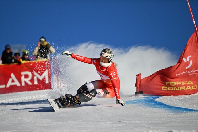 Julie Zogg FIS Weltcup Scuol Snowboard Alpin