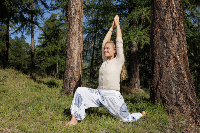 Sonnenaufgangsyoga: Gesundheitswälder im Engadin, Lai Nair
