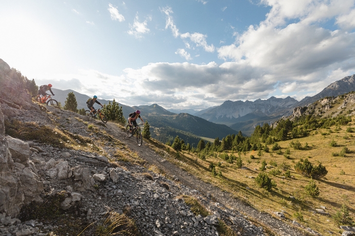 Auf den puren alpinen Trails in Engadin Samnaun Val Müstair unterwegs.