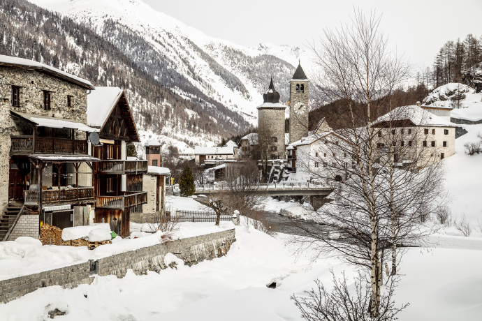 Passdorf Susch im Winter