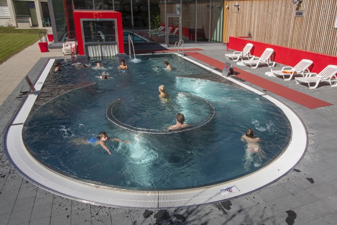 Familien Schwimmbad in Zernez Familien Schwimmbad in Zernez