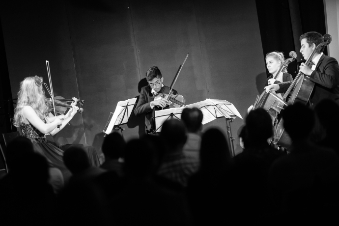 Das Konzert in NAIRS - Zentrum für Gegenwartskunst. Das Konzert in NAIRS - Zentrum für Gegenwartskunst.