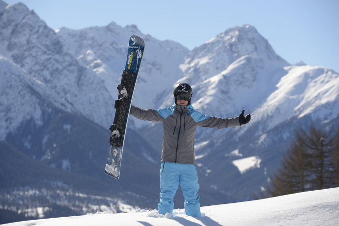 Mit dem Snowboard auf der Motta in Scuol Mit dem Snowboard auf der Motta in Scuol