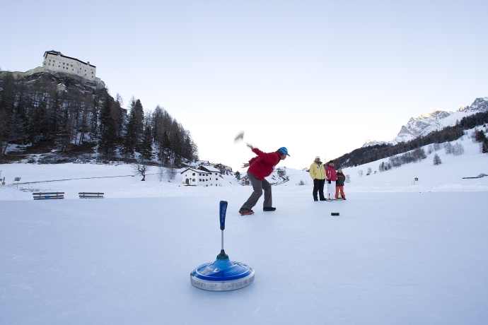 Eissport im Unterengadin.