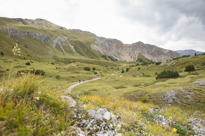 Im Val Mora auf der E-Mountainbike Tour "Nationalparkregion" Im Val Mora auf der E-Mountainbike Tour "Nationalparkregion"