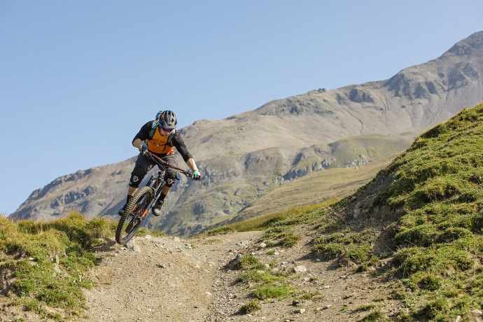 https://scuol-zernez.engadin.com/de/unterwegs/nevin-galmarini-nicht-nur-wintersportler Nevin Galmarini