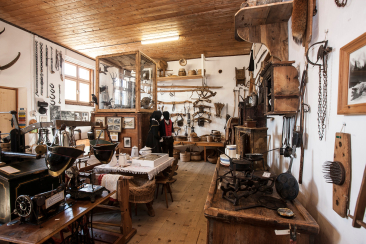 Besuch im Heimatmuseum in Vnà