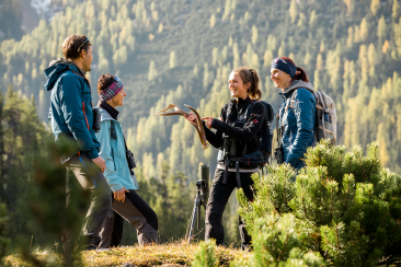 Wildbeobachtung im Schweizerischen Nationalpark © Schweiz Tourismus (Nicola Fürer)