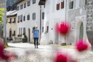 Auf einem Spaziergang in Scuol.