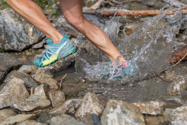 Trailrunningschuh.