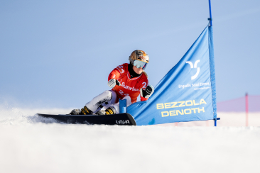 Julie Zogg beim FIS Snowboard Weltcup Scuol 2023