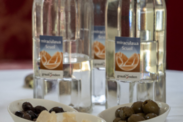 Mineralwasser-Degustation, Wasser-Sommelière Sabina Streiter