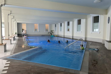 Schwimmbecken im Hotel Scuol Palace 