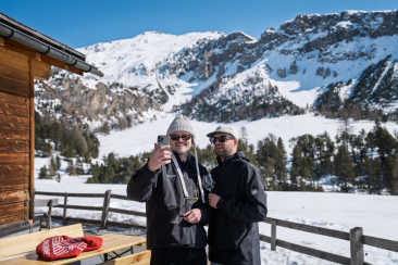 Noah Bachmann und Nico Franzosi auf der Alp Champatsch Val Müstair