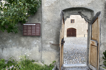 schloss_planta_wildenberg_runatsch Zernez