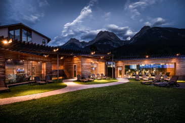 Aussenbereich Saunalandschaft Bogn Engiadina