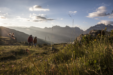 Wandern in der intakten Natur des Unterengadins.