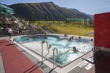 Das Familienbad Zernez im Engadin.
